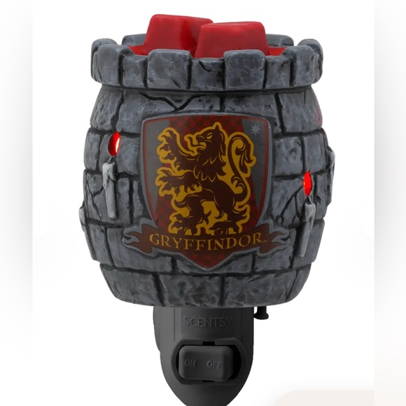 NEW Harry Potter Gryffindor Wall Plug-In Warmer - Picture 2 of 3